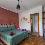 Chambre Tabouda – lit double et salle de bain, Villa Bella Lina